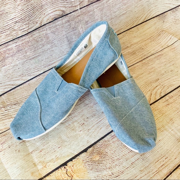 toms classic canvas slip on